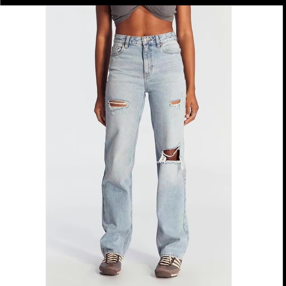 Stylish Blue Distressed Women Jeans